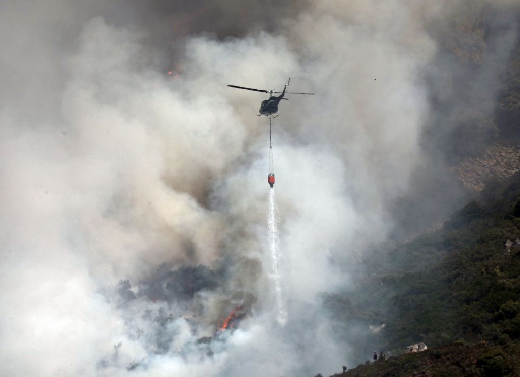 Καλιφόρνια: Συνεχίζεται η μάχη με τις φλόγες – Πάνω από 40 νεκροί