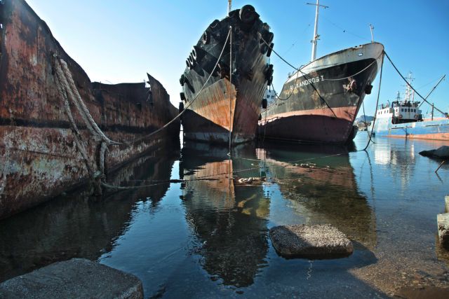 Τα «φαντάσματα» της Βλύχας απειλούν την Ελευσίνα