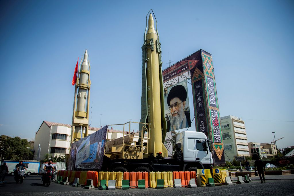 Συνεχίζει την ανάπτυξη βαλλιστικών πυραύλων το Ιράν