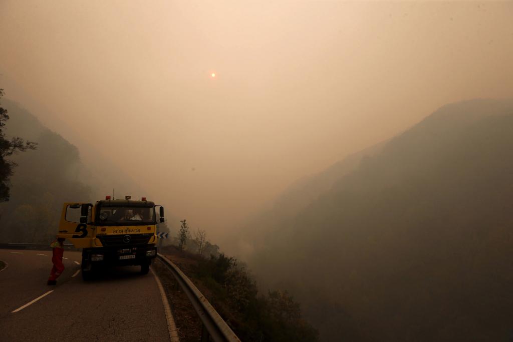 Φονικές πυρκαγιές σε Πορτογαλία και Ισπανία, στους 31 οι νεκροί