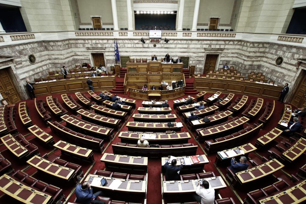«Τσακωμός» κοινοβουλευτικών εκπροσώπων για το ταξίδι Τσίπρα στις ΗΠΑ