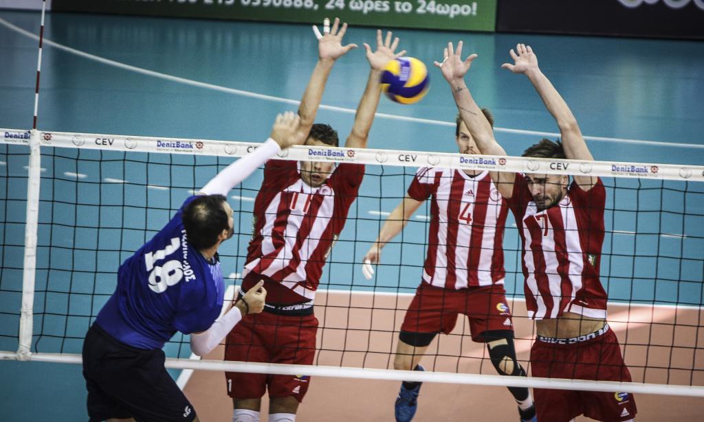 Βόλεϊ: Εύκολα ο Ολυμπιακός, δύσκολα ο Φοίνικας στην πρεμιέρα του Λιγκ Καπ