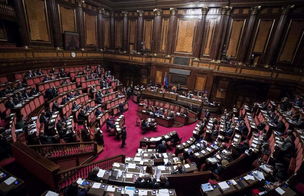 Ιταλία: Εγκρίθηκε νέος εκλογικός νόμος