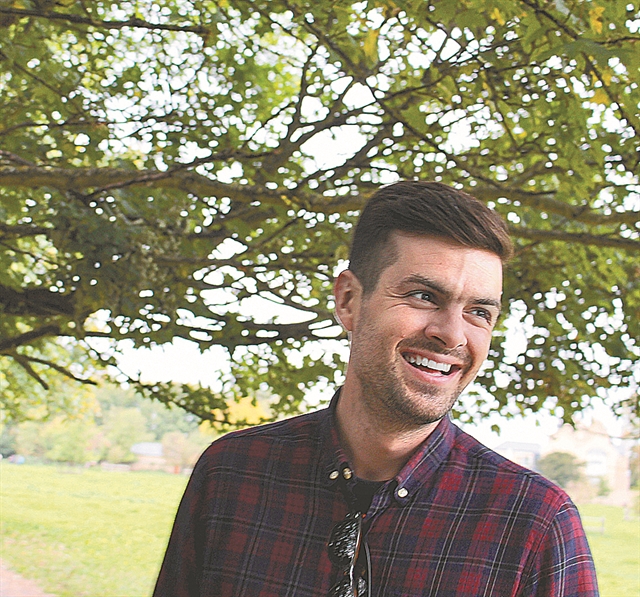 Ενας Ελληνας στο «κυνήγι» των fake news