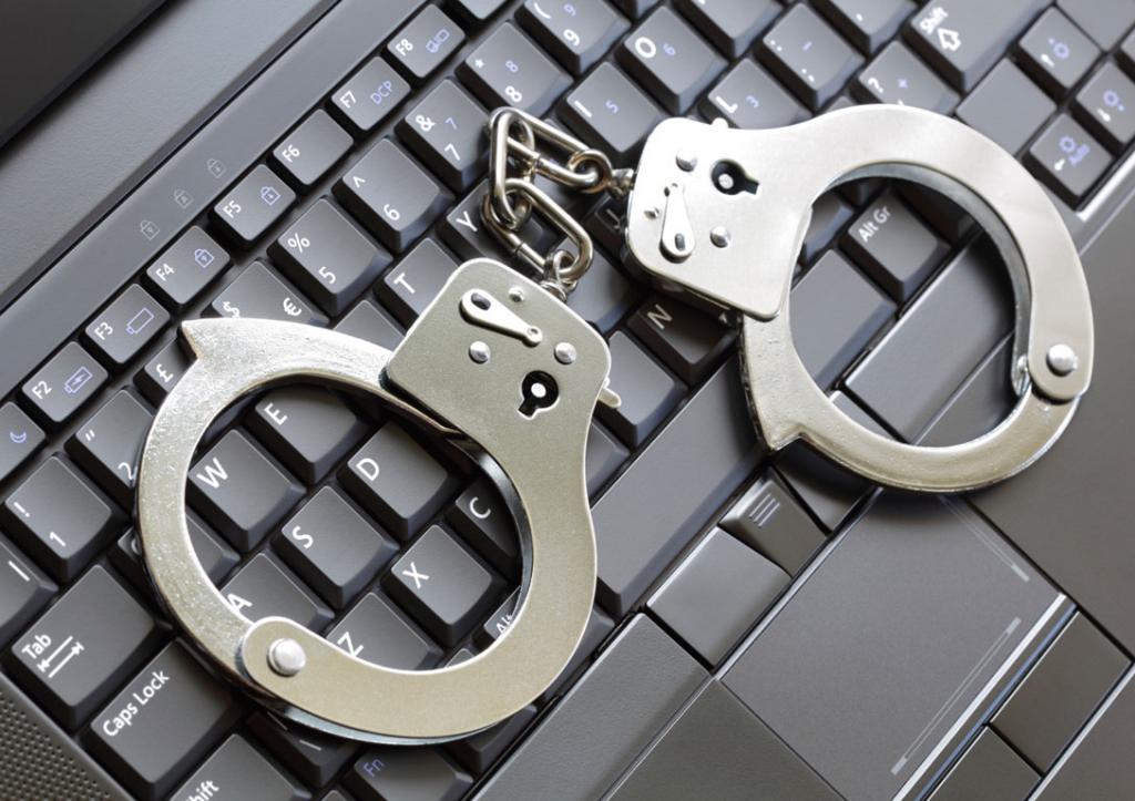 Σύλληψη 50χρονου για πορνογραφία ανηλίκων μέσω διαδικτύου