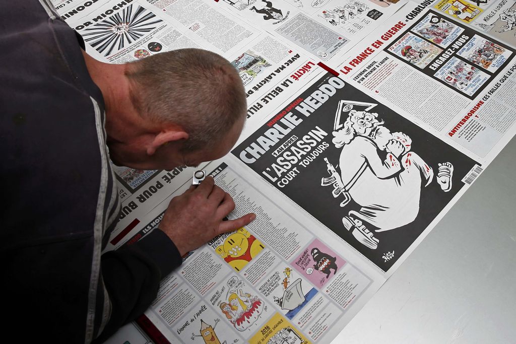 Charlie Hebdo: Μήνυση μετά από διαδικτυακές απειλές