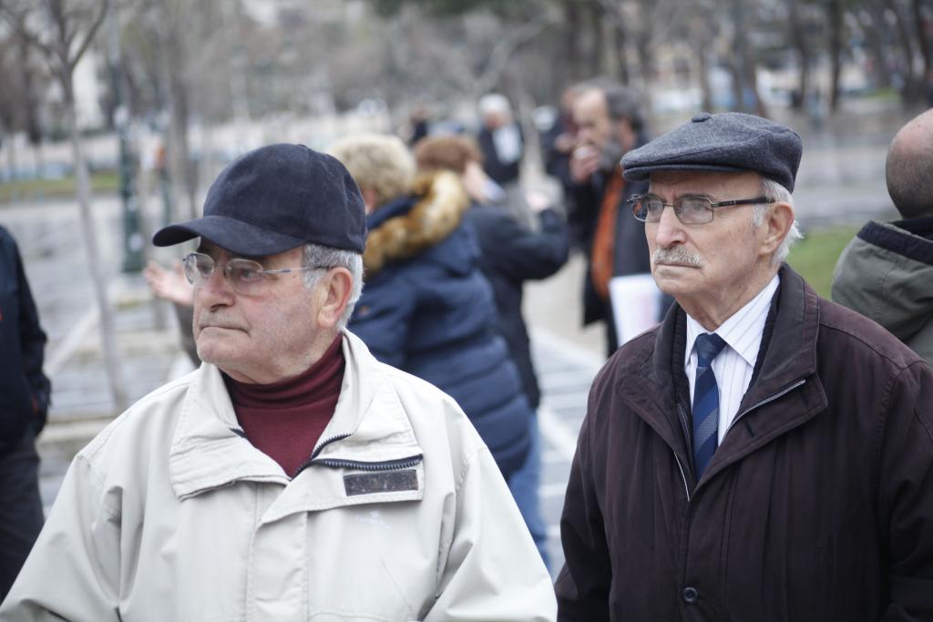Ερχεται η νέα γενιά συνταξιούχων των 500 ευρώ