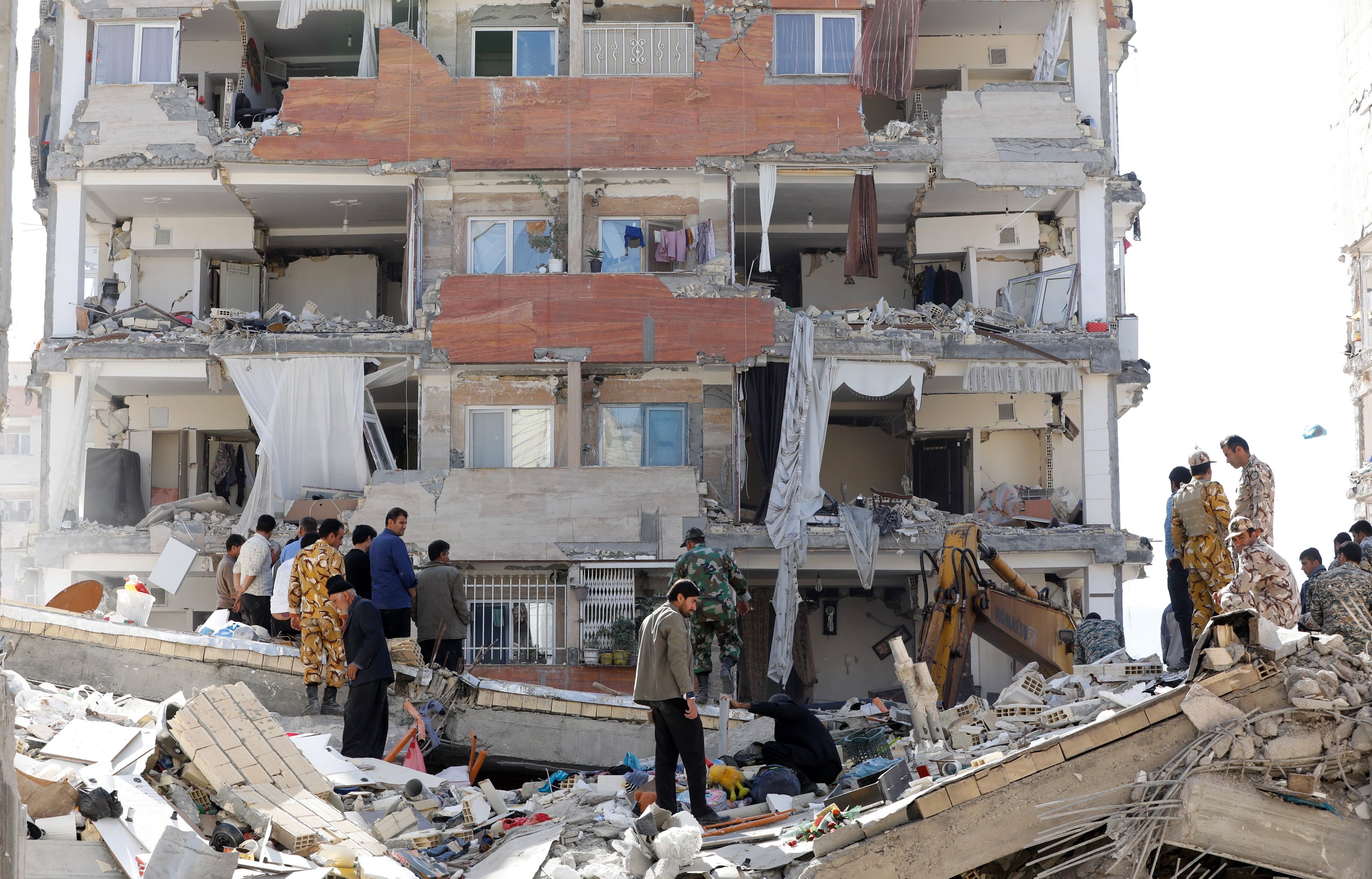 Землетрясения в иранском городе хой. Землетрясение в иране 1990 год. Ирано иракская землетрясение. Т землетрясения в иране. Землетрясение в иране 2024.