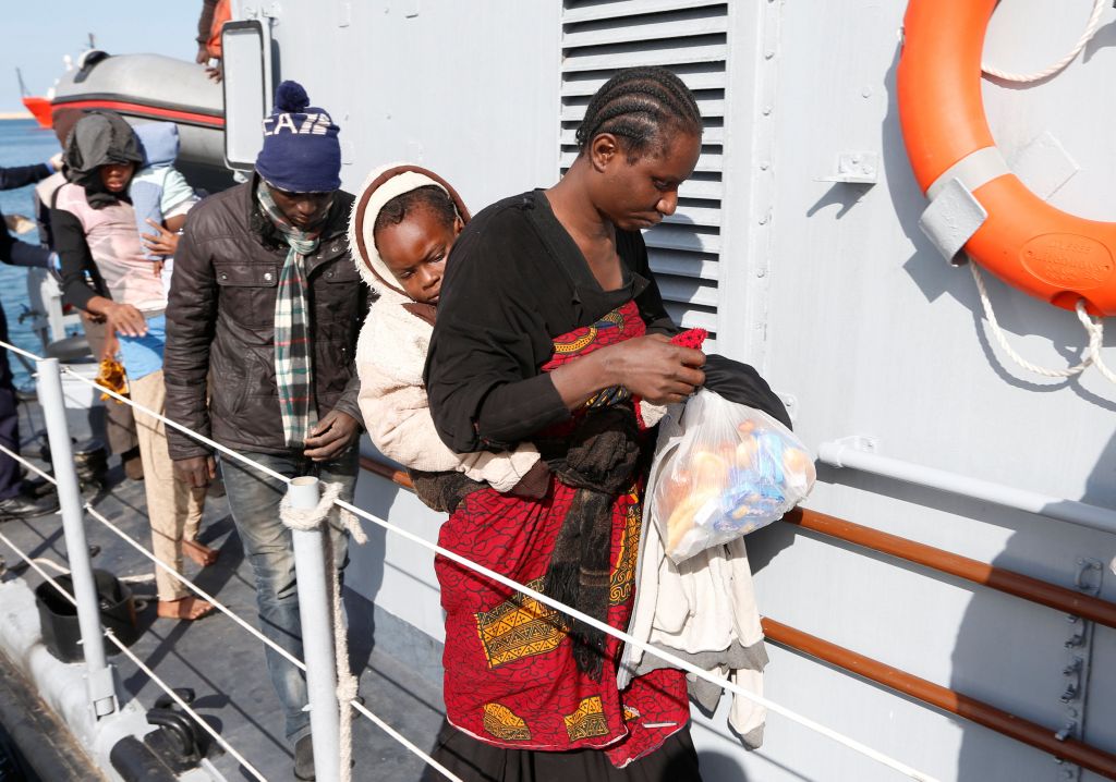 Συλλήψεις 40 διακινητών μεταναστών από των Ιντερπόλ