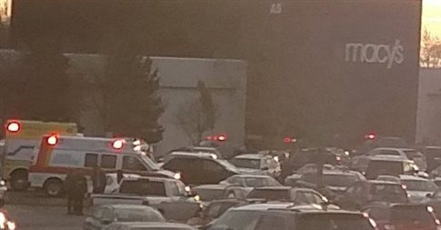 Νέα Υόρκη: Αναφορές για πυροβολισμούς σε εμπορικό κέντρο