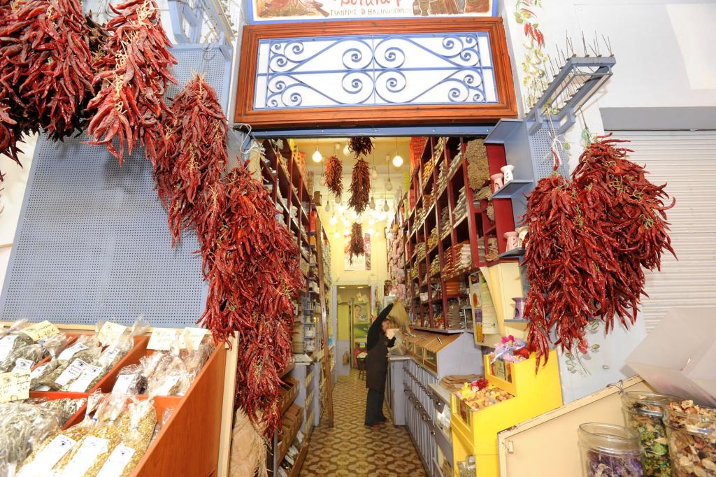 Επιμένουν στα ειδικευμένα καταστήματα τροφίμων οι Ελληνες