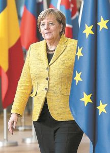 Η Ανγκελα και η πλούσια Escada collection