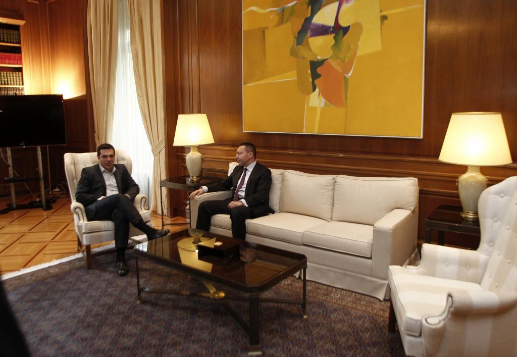 Στα άκρα η σύγκρουση κυβέρνησης – Στουρνάρα