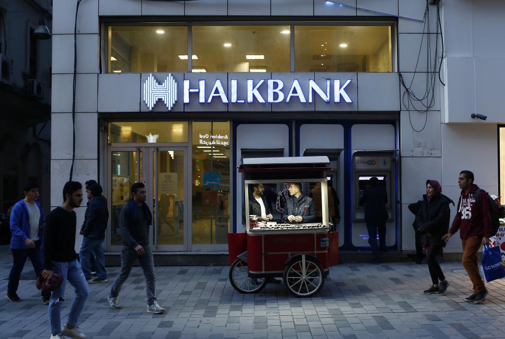 Ανησυχία για τις τουρκικές τράπεζες προκαλεί η δίκη Ζαράμπ
