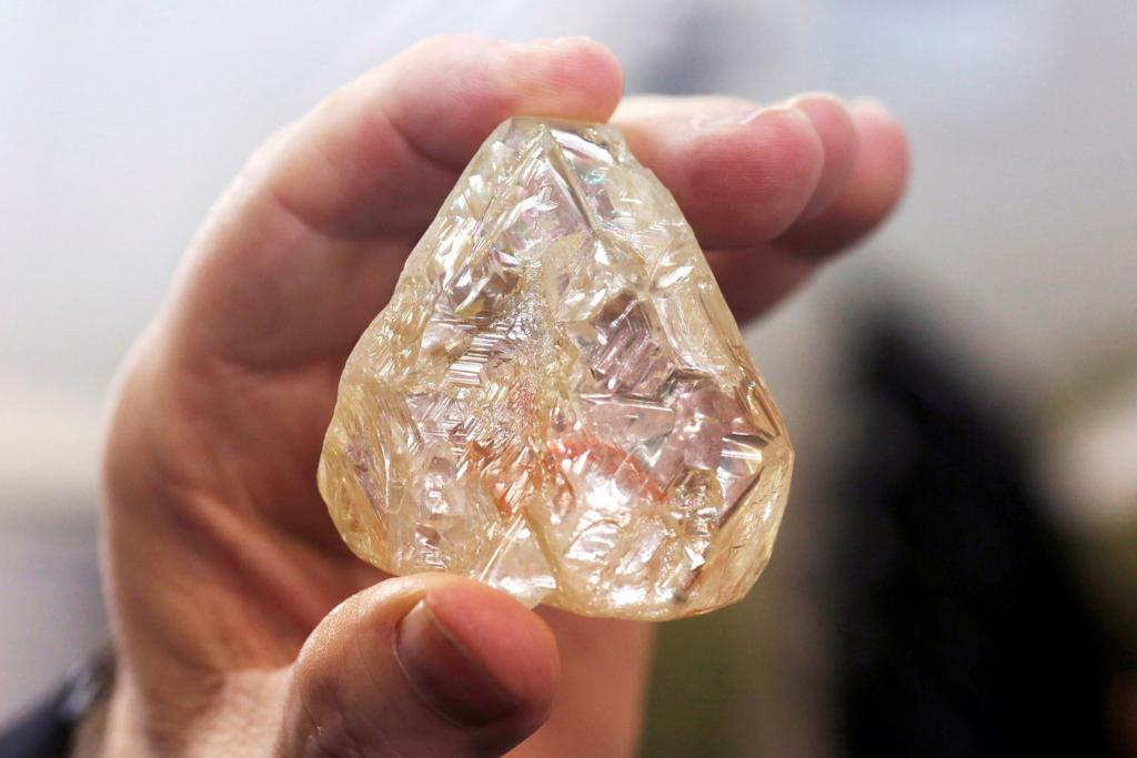 Το μεγαλύτερο «Διαμάντι της Ειρήνης» πωλήθηκε προς 6,5 εκατ. ευρώ
