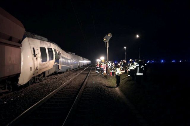 Σύγκρουση τρένων στη Γερμανία με 50 τραυματίες