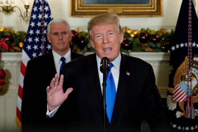 Λευκός Οίκος: Γιατί ο Τραμπ μασούσε… τις λέξεις