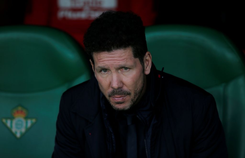 Ο Σιμεόνε ανοίγει την πόρτα της εξόδου στον Γκριζμάν