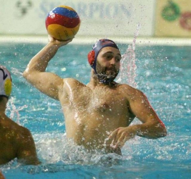 Ενας πολυνίκης στην πισίνα του Ολυμπιακού