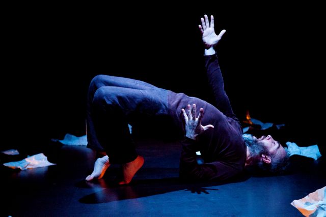 Στρατιώτης στην Αμπχαζία, ηθοποιός στην Ελλάδα