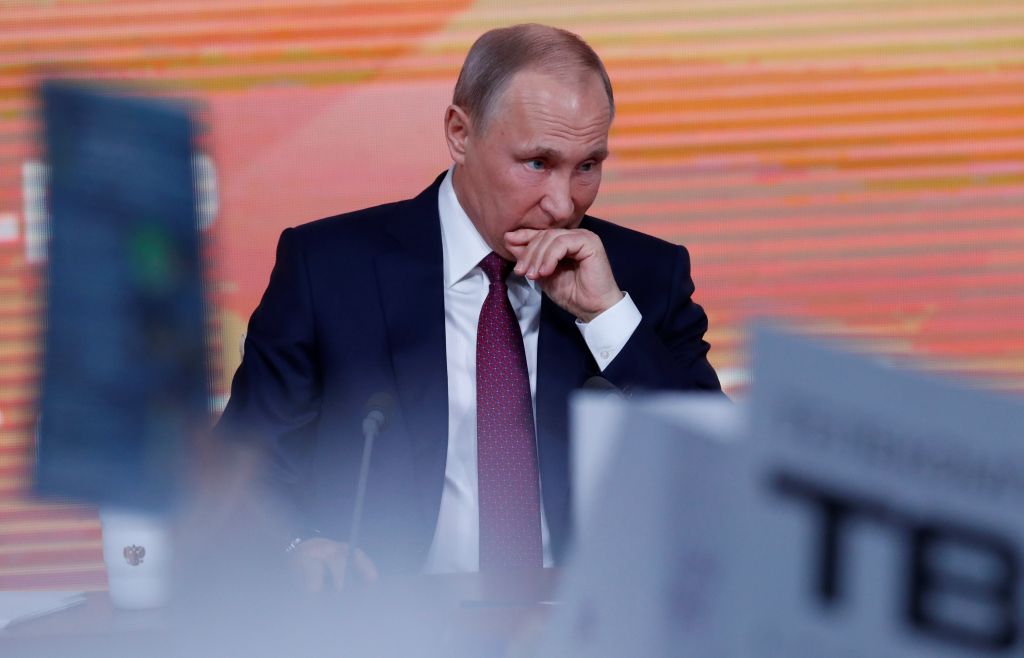 Ο Πούτιν παραγράφει οφειλές φόρων 50 εκατ. ψηφοφόρων