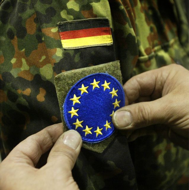 Το «Eurogroup της Αμυνας» θα φοράει… γαλλικό μπερέ