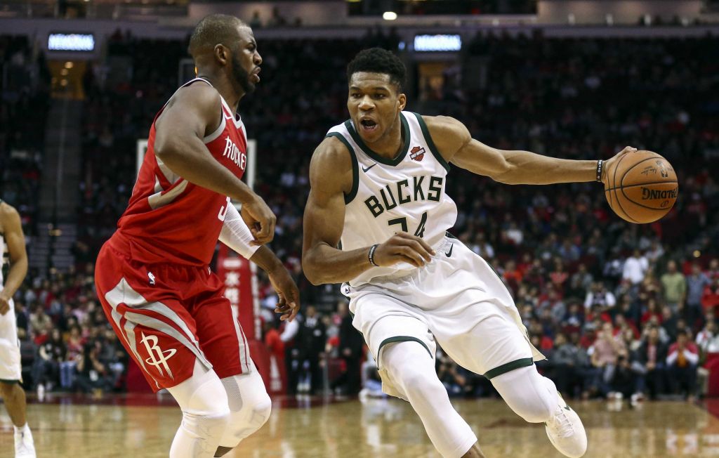 Το Χιούστον νίκησε τον Αντετοκούνμπο