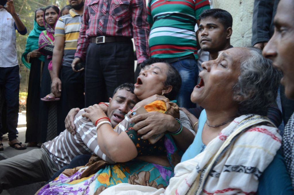 Μπανγκλαντές: Ποδοπατήθηκαν μέχρι θανάτου για δωρεάν φαγητό