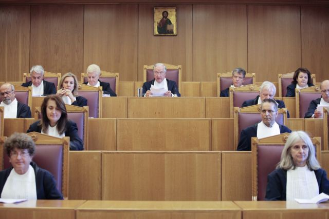 Σύγκρουση πάνω από τις στάχτες του πόθεν έσχες