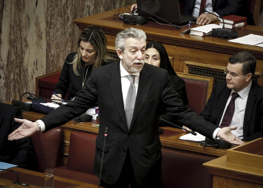 Το ΚΚΕ «μπλοκάρει» με ονομαστική ψηφοφορία την τροπολογία για τους πλειστηριασμούς