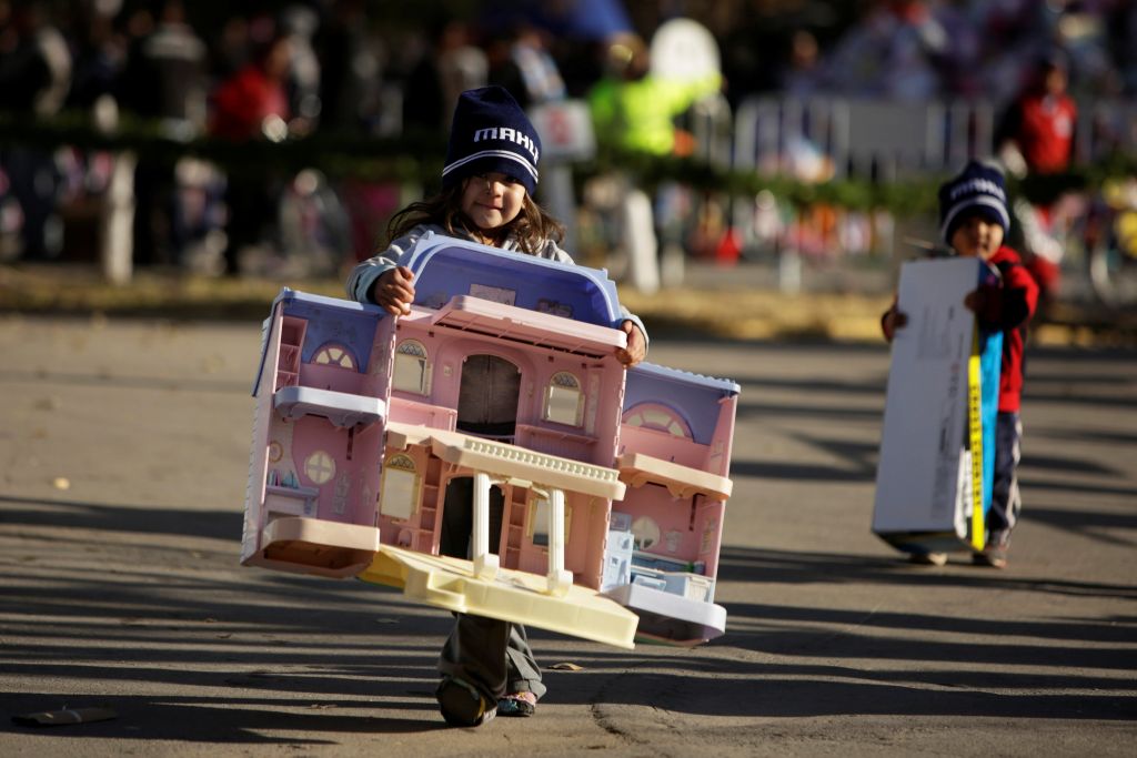 Πού πάνε τα παιχνίδια που ξεφορτωνόμαστε;