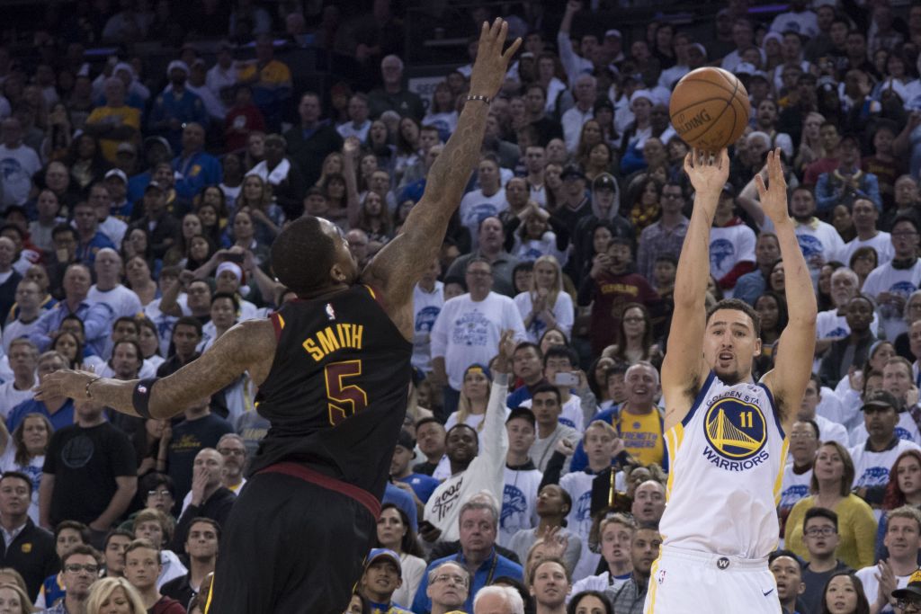 ΝΒΑ: Οι Ουόριορς νίκησαν τους Καβαλίερς στο ντέρμπι των Χριστουγέννων