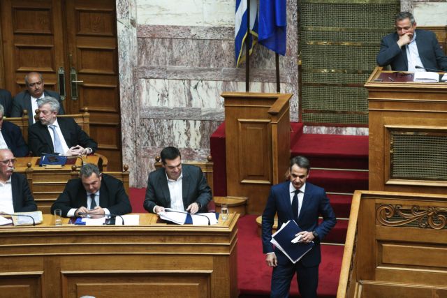 Στριμώχνουν Καμμένο για το Σκοπιανό