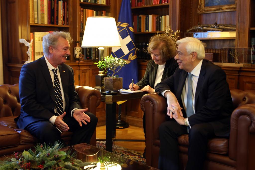 Παυλόπουλος: Ο ελληνικός λαός έκανε πολλές θυσίες