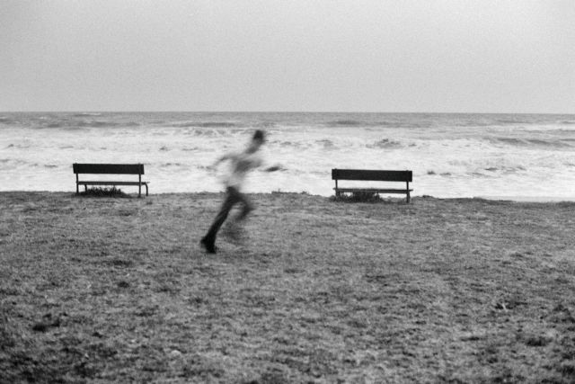 Φωτογραφίες του κόσμου ανάμεσα σε ειδώλια