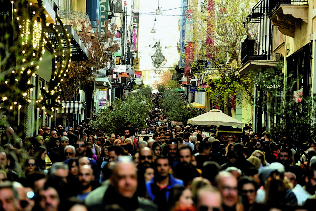 Χριστουγεννιάτικες αγορές: Ο πληθωρισμός άλλαξε την καταναλωτική συμπεριφορά