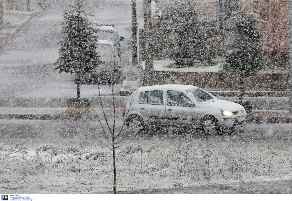 Χιόνια στη Β. Ελλάδα – Κλειστά σχολεία σε Λαγκαδά και Χαλκιδική