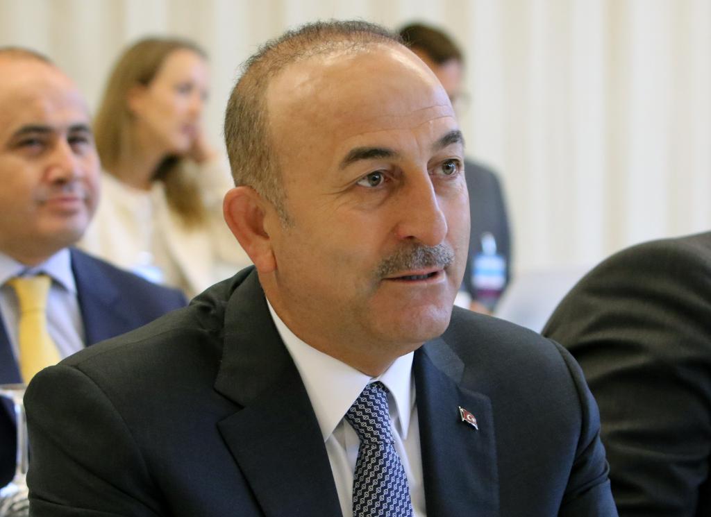 Τσαβούσογλου: Να αποσυρθούν από τη Μανμπίτζ οι δυνάμεις των ΗΠΑ