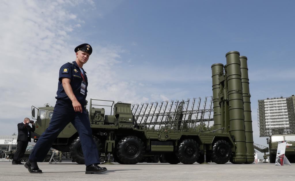 Η Μόσχα αναπτύσσει μοίρα πυραύλων S-400 στην Κριμαία