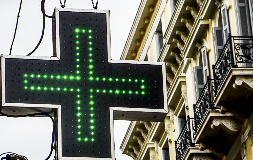 Προς «άνοιγμα» το επάγγελμα του φαρμακοποιού