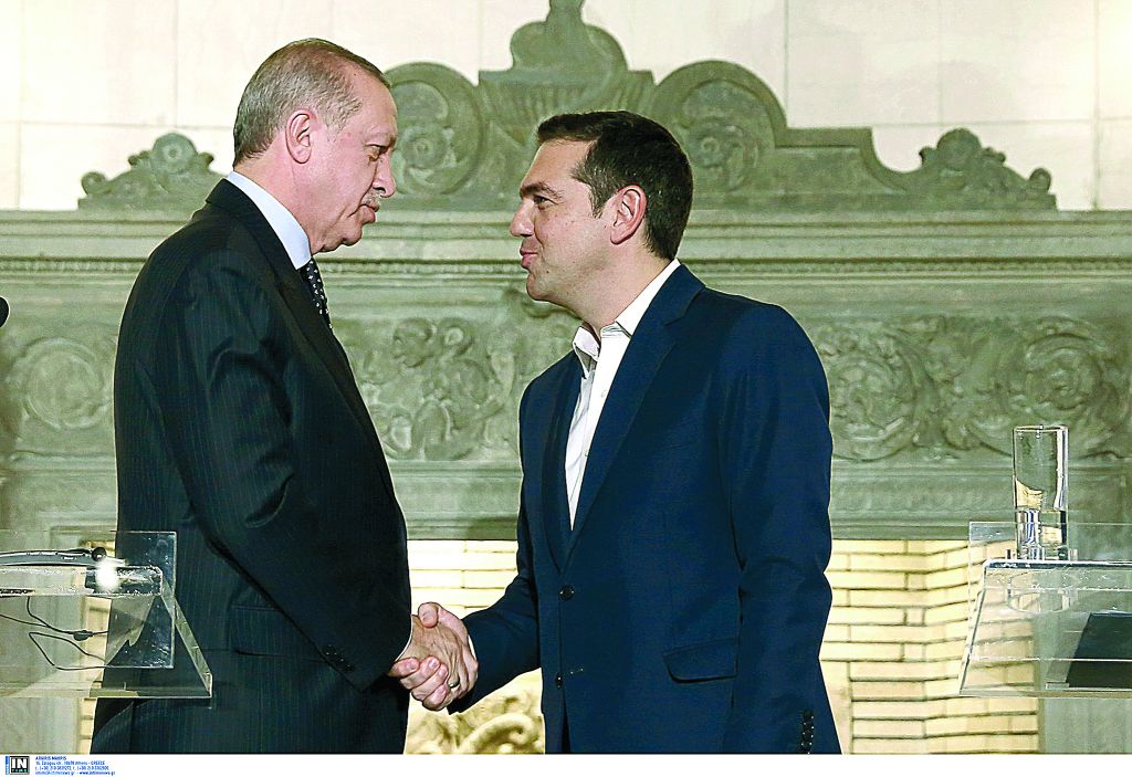 Spiegel: «Ο Ερντογάν βάζει τις φωνές και ο Τσίπρας πάει πάσο»