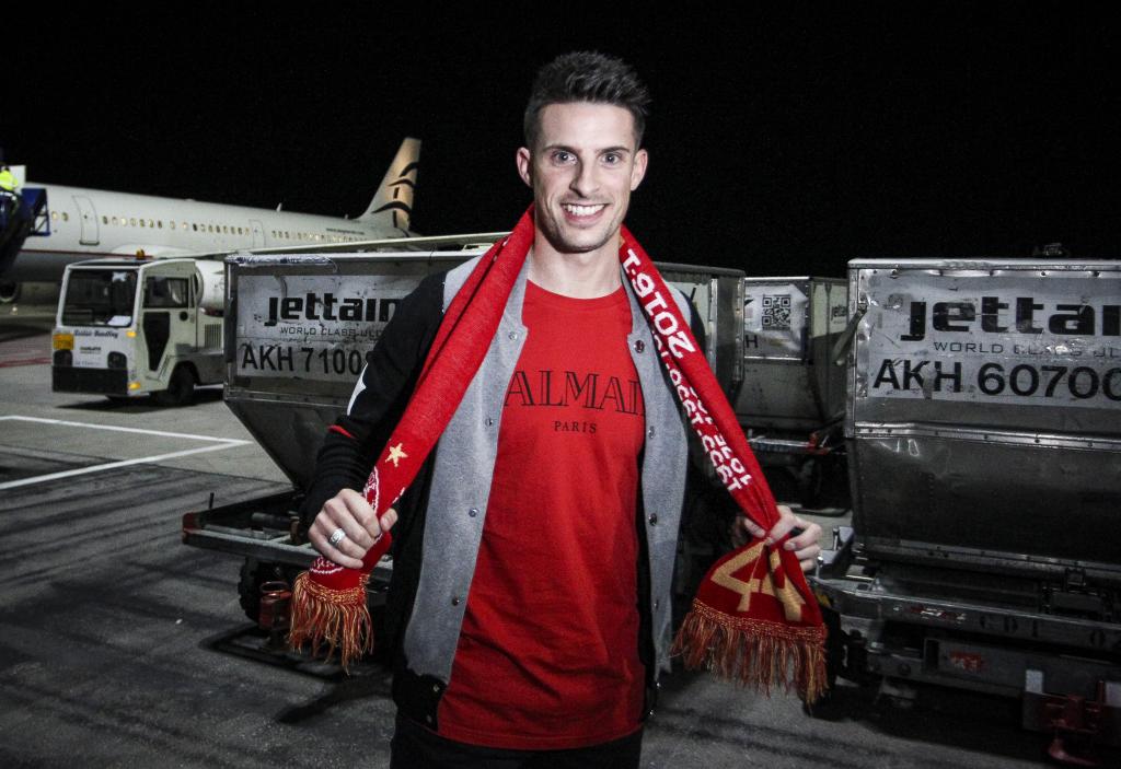 Αποθέωση για τον Μιραλάς στο «Ελ. Βενιζέλος»