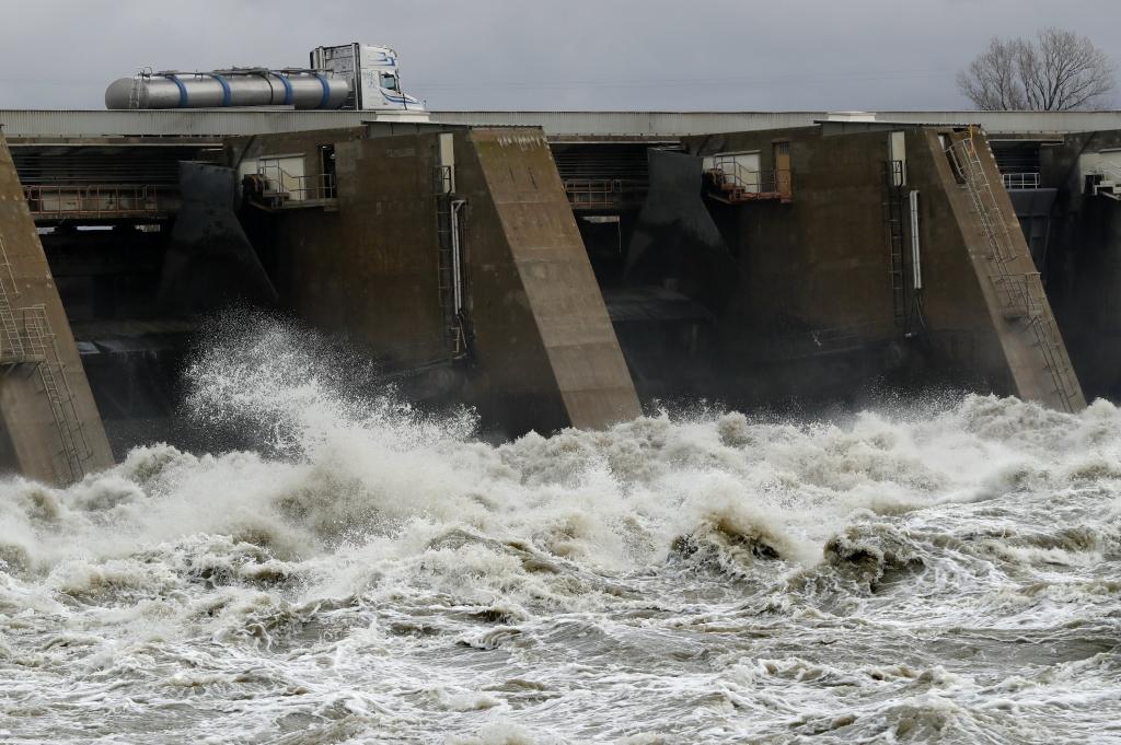Στους επτά οι νεκροί στη Γαλλία από την κακοκαιρία