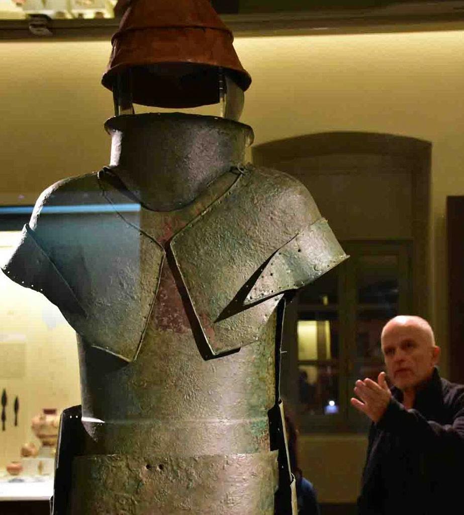 Μία πανοπλία 3.500 ετών στην υπηρεσία της επιστήμης