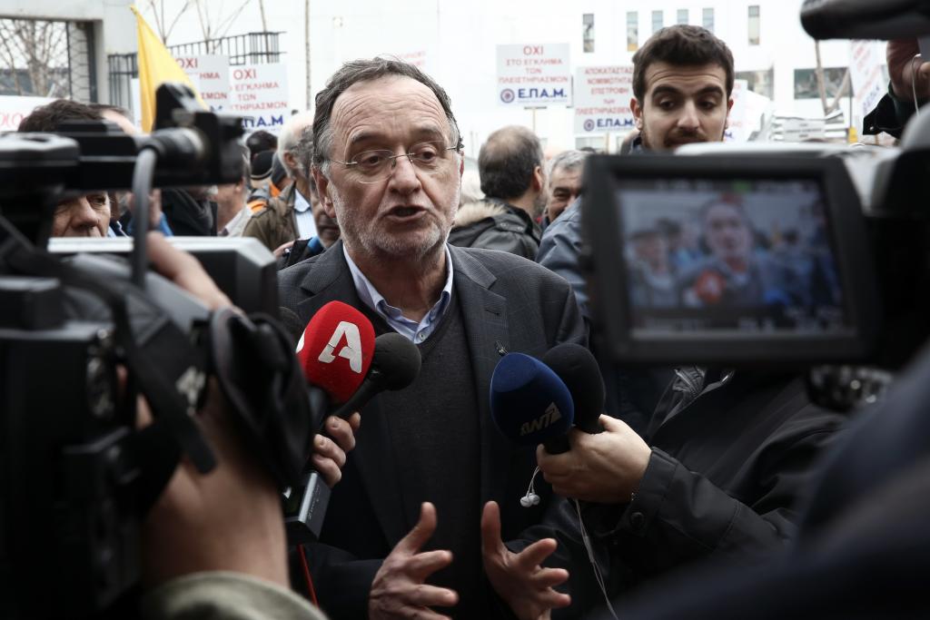 Λαφαζάνης: Πολιτικές Μαυρογιαλούρου μετέρχεται η κυβέρνηση