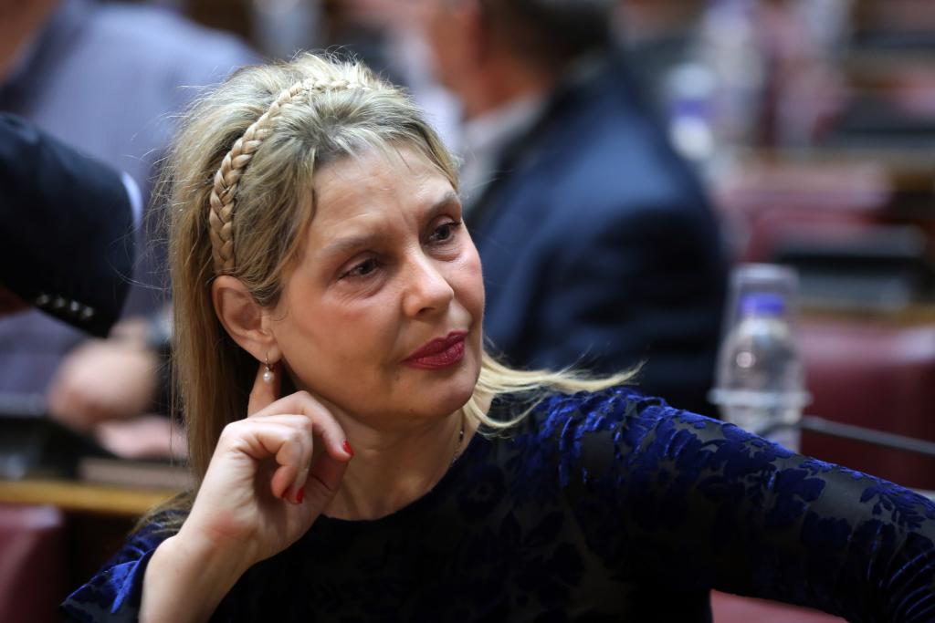 «Παράθυρο» για τη δημιουργία νέου κόμματος ανοίγει η Κατερίνα Παπακώστα