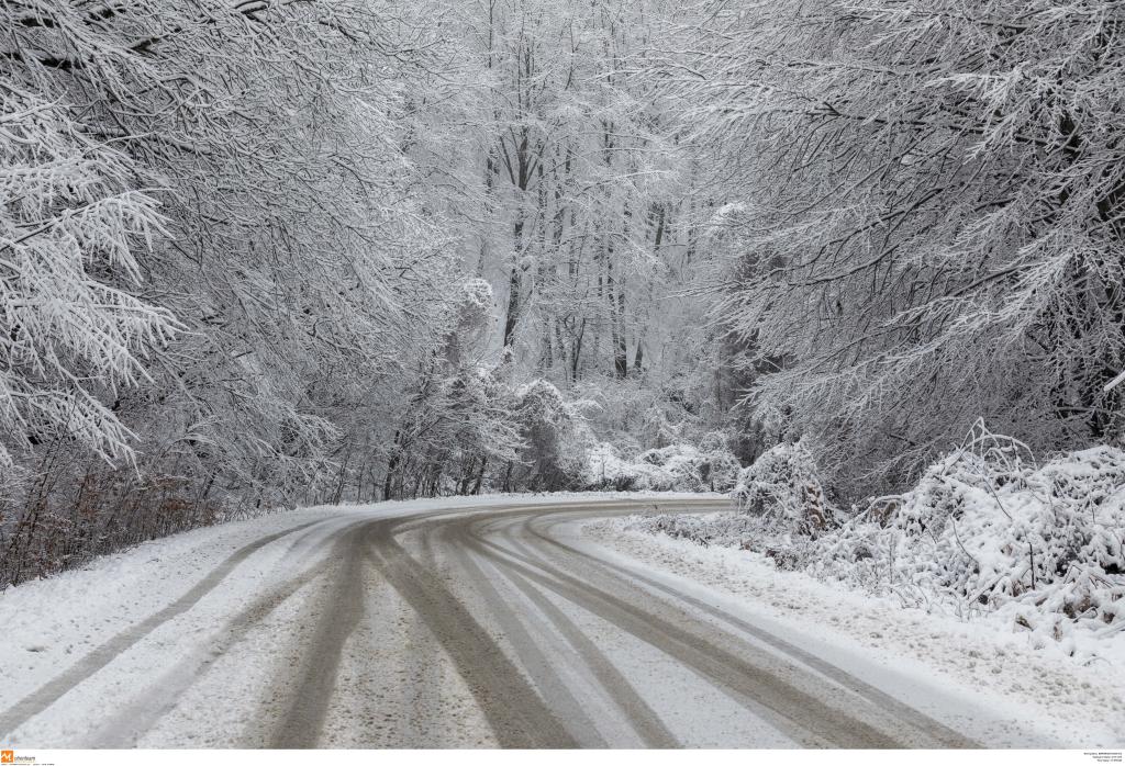 Νέο κύμα κακοκαιρίας με καταιγίδες και χιόνια