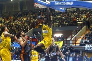 Ο χορός στο Λαύριο με τους… Γουόριορς