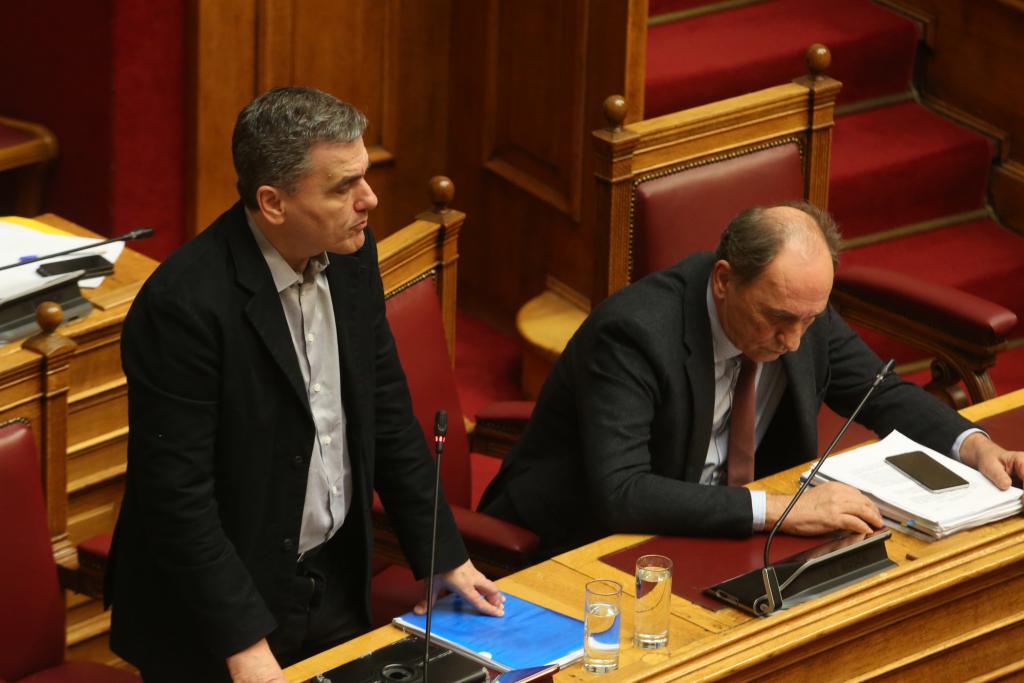 Το «πόθεν έσχες» επεκτείνεται στα μέλη του ΤΑΙΠΕΔ και του ΤΧΣ