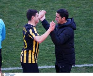 Πλάνα με τρεις στην άμυνα ενόψει Ολυμπιακού